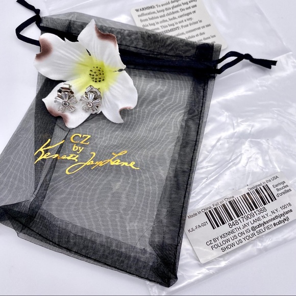 NWT Kenneth Jay Lane Baguette Flower Earrings